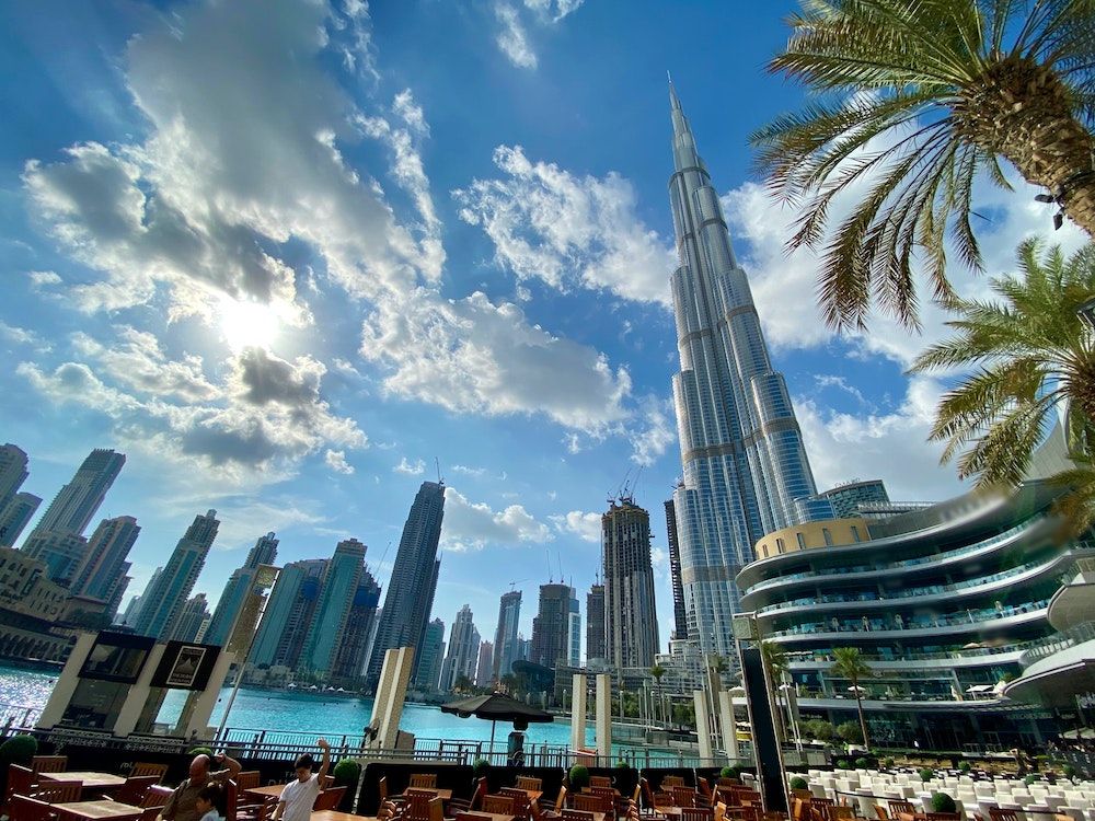 SUPERBIEN, acteur majeur de la production d'expériences immersives multimédia en France et aux Etats-Unis, ouvre son nouveau bureau à Dubaï