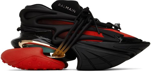 Balmain lance sa première collection de baskets phygitales Unicorn